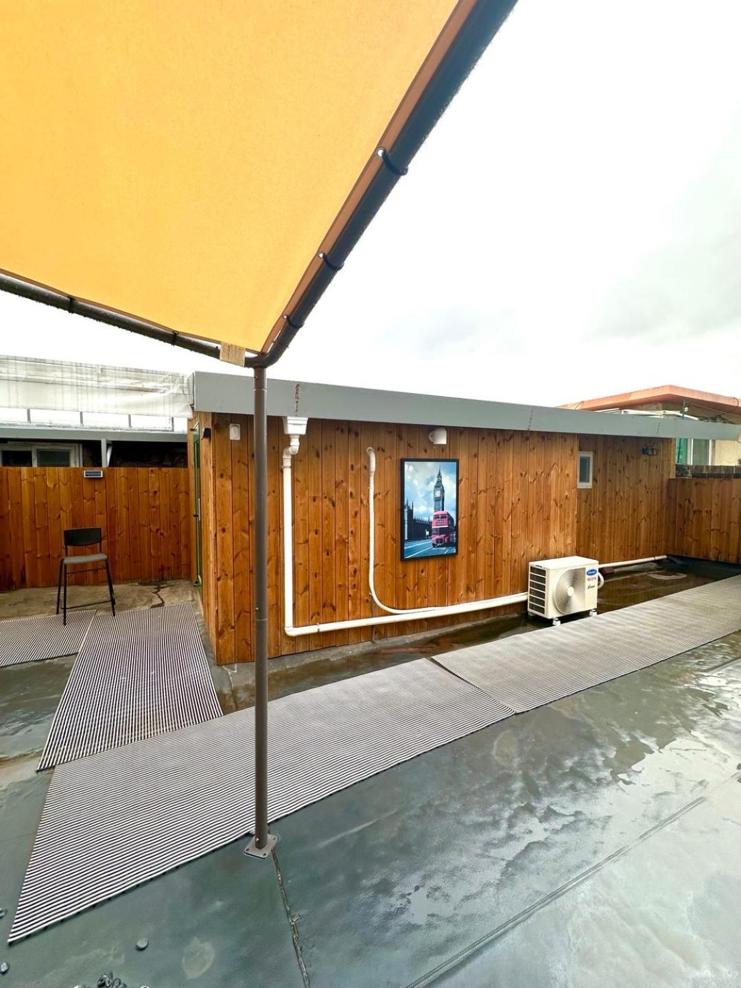 R Jongmyo Guest house