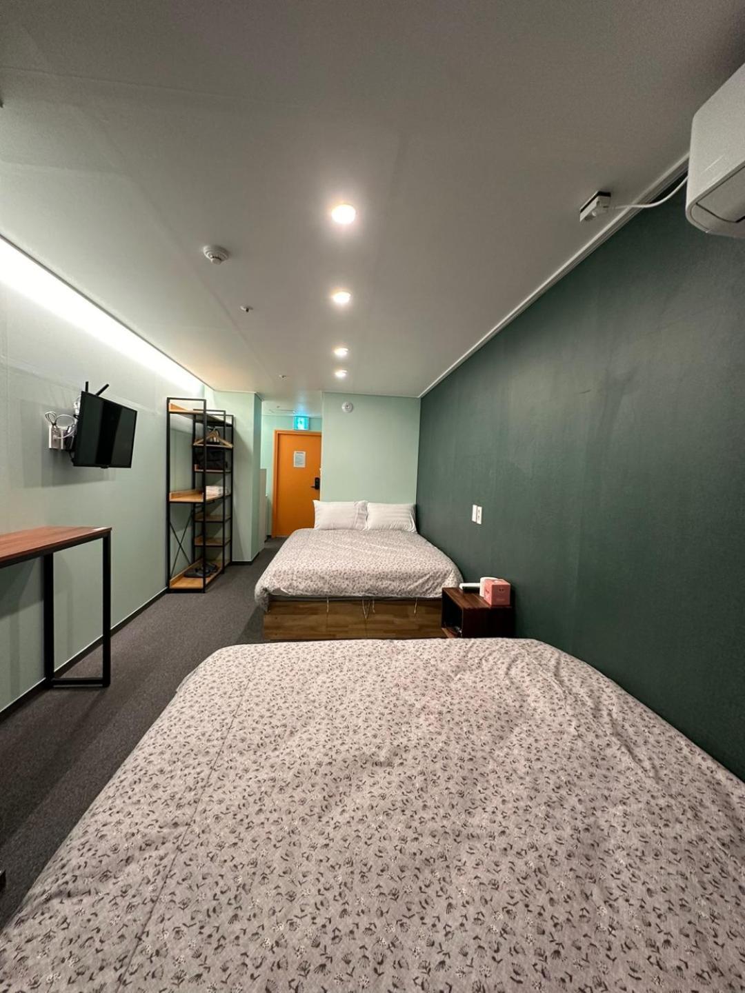 Wisma tamu R Jongmyo Seoul