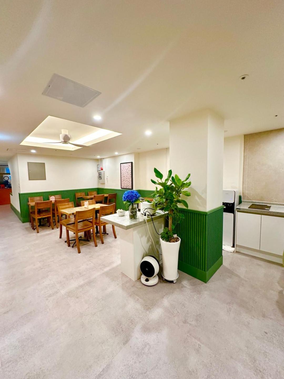 Wisma tamu R Jongmyo Seoul